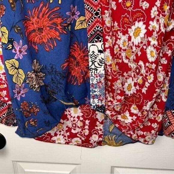 Umgee Multi Color Floral Boho V-Neck Button Up Flutter Sleeve Blouse Size Small - Picture 4 of 8